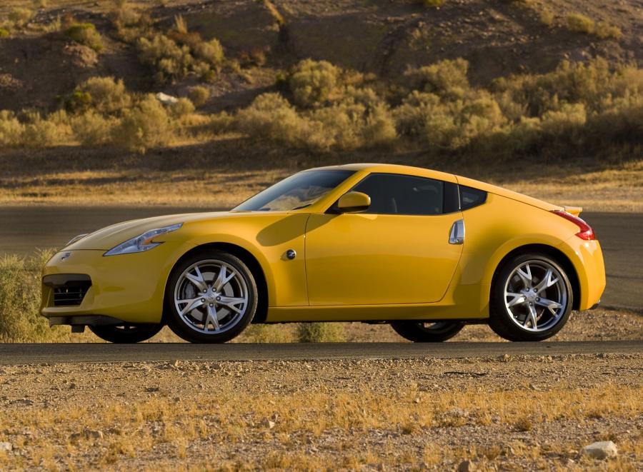  Nissan 370Z 2009 года  (US) (фото 6 из 9)
